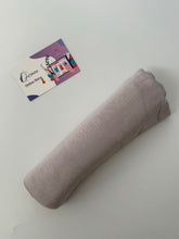 Load image into Gallery viewer, Reem Cotton Shawl ( شالات شاب الكويتي القطن السادة )