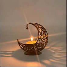 Load image into Gallery viewer, حامل شموع ذهبي على شكل هلال ونجمة