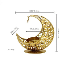 Load image into Gallery viewer, حامل شموع ذهبي على شكل هلال ونجمة
