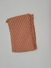 Load image into Gallery viewer, Aya Crepe Shawl ( شالات كريب مكسر )