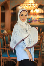 Load image into Gallery viewer, Bella shawls