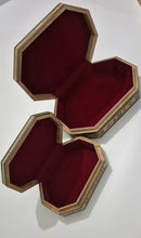 Load image into Gallery viewer, A mosaic box,صندوق موزاييك من عراقة وتراث الشرق الأوسط.

