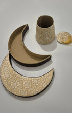 Load image into Gallery viewer, صحن ضيافة مقاس لارج على شكل هلال وطربوش
