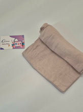 Load image into Gallery viewer, Reem Cotton Shawl ( شالات شاب الكويتي القطن السادة )
