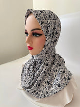 Load image into Gallery viewer, One-piece Lycra hijab with multiple patterns(حجاب رياضي قطعة واحدة ليكرا بنقوشات والوان مختلفة)
