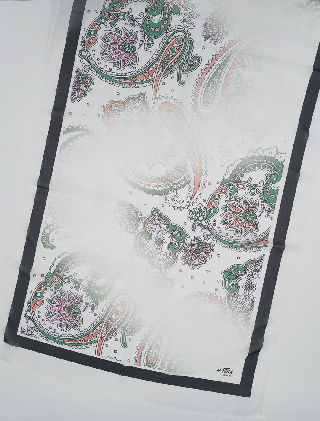 Lili crepe shawls